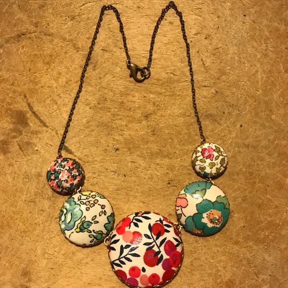 Fabric button necklace - Picture 3 of 3